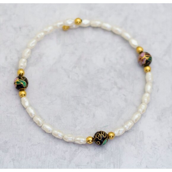 8 inch, Vintage White Faux Pearl Statement Unique Bracelet - C8 - Picture 1 of 3